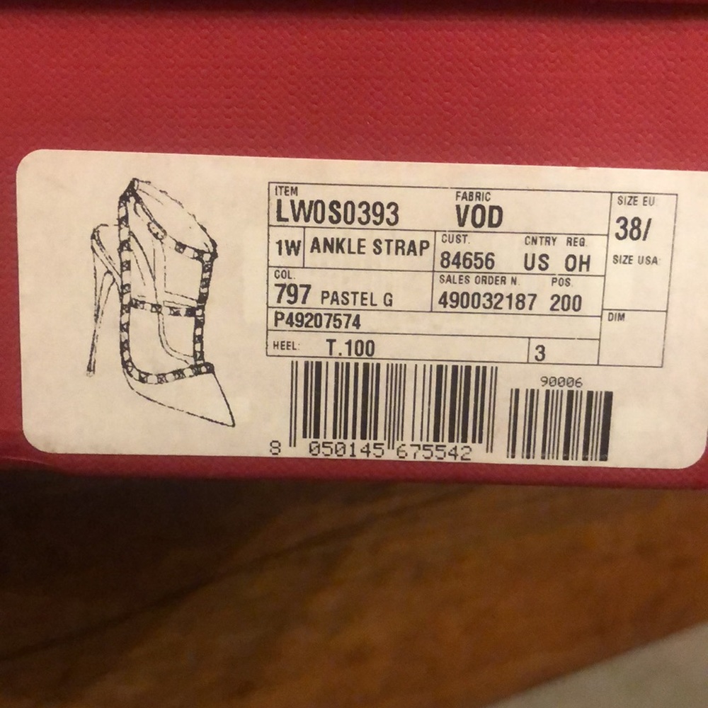 Brand New Never Worn: Valentino Rockstud Pumps - Picture 4 of 5